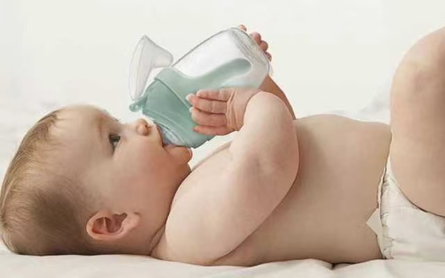 [母乳喂養(yǎng)]奶水供應(yīng)不足不要急，這樣喂寶寶就好